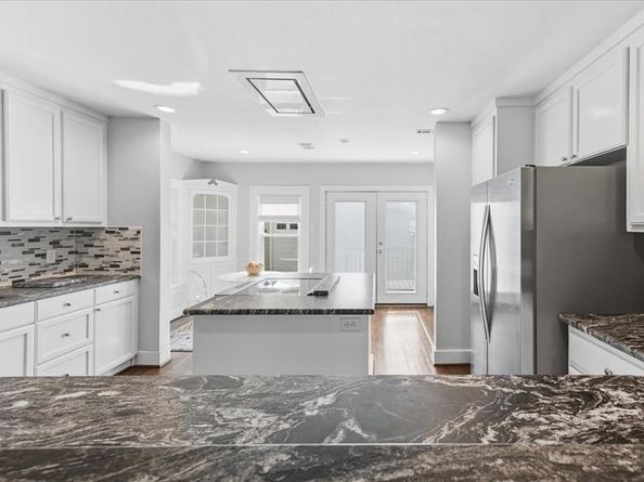 4325  Locke Avenue , Fort Worth Texas 76107