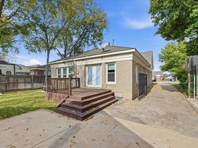 4325  Locke Avenue , Fort Worth Texas 76107