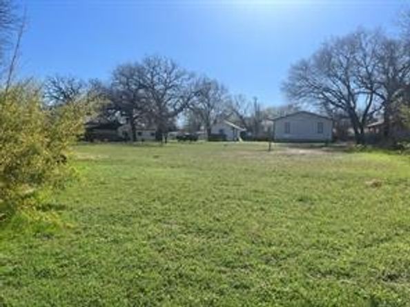 356  Shoreline Drive , Azle Texas 76020