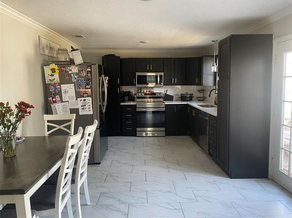 356  Shoreline Drive , Azle Texas 76020