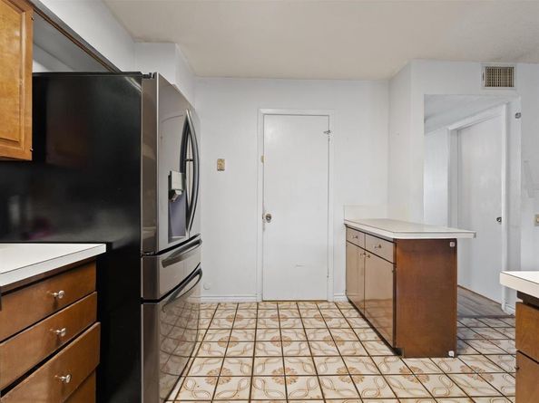 11926  Leisure Drive , Dallas Texas 75243