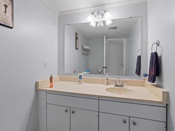 11926  Leisure Drive , Dallas Texas 75243