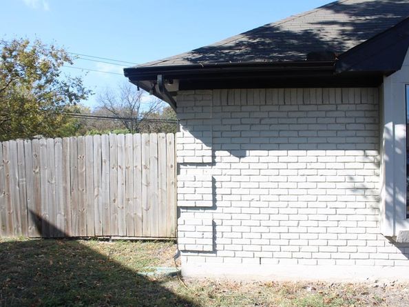 1663  Riverway Bend Circle , Dallas Texas 75217