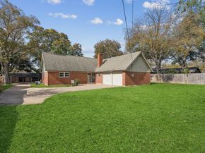 3905  Marys Creek Drive , Benbrook Texas 76116