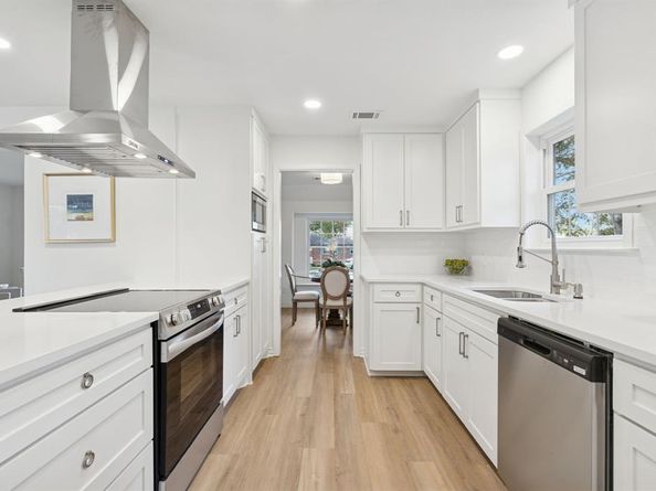 3905  Marys Creek Drive , Benbrook Texas 76116