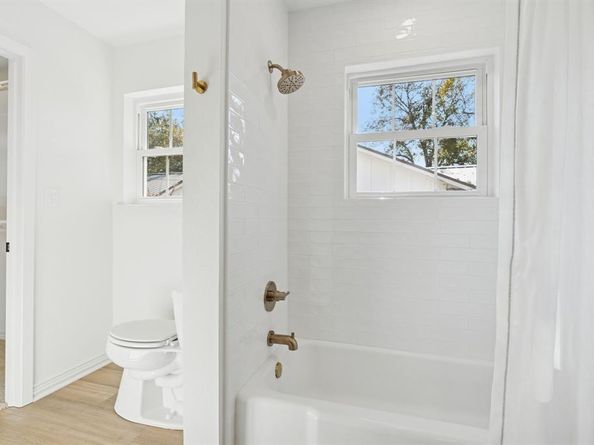 3905  Marys Creek Drive , Benbrook Texas 76116