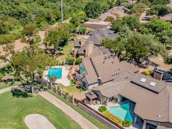 16056  Chalfont Court , Dallas Texas 75248