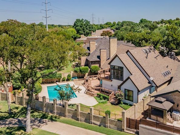 16056  Chalfont Court , Dallas Texas 75248