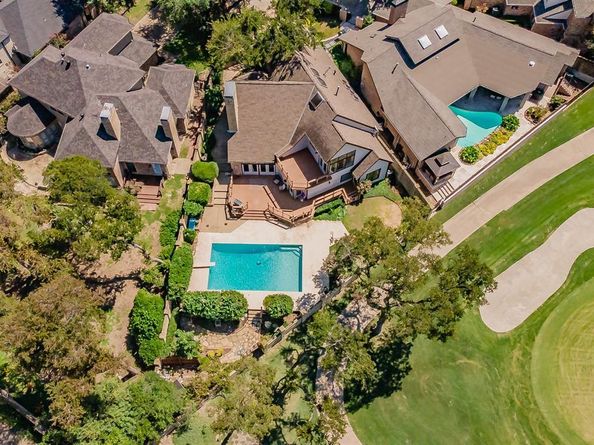 16056  Chalfont Court , Dallas Texas 75248