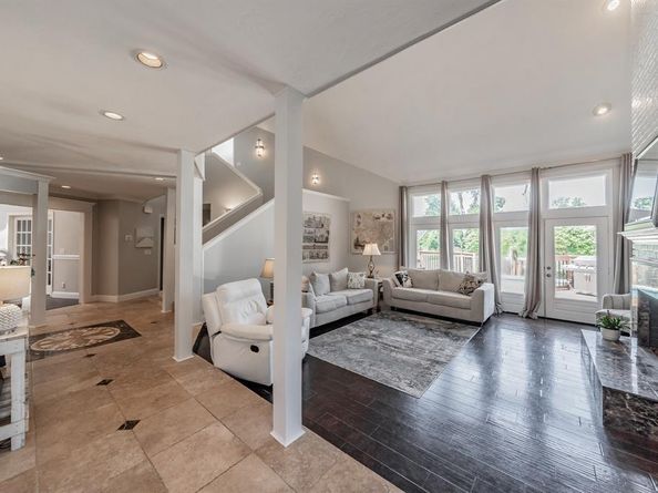 16056  Chalfont Court , Dallas Texas 75248