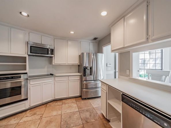 16056  Chalfont Court , Dallas Texas 75248