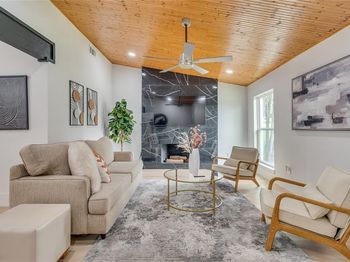 1701  Chesterfield Drive 