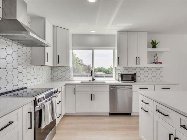 1701  Chesterfield Drive , Carrollton Texas 75007