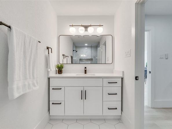 1701  Chesterfield Drive , Carrollton Texas 75007