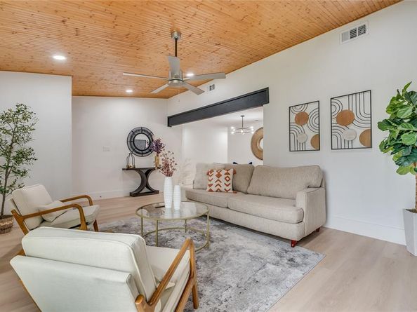 1701  Chesterfield Drive , Carrollton Texas 75007