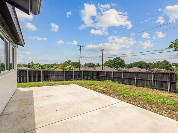 1701  Chesterfield Drive , Carrollton Texas 75007