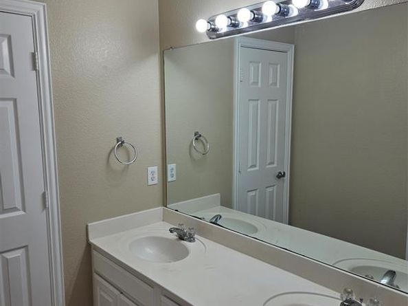 9337  Cynthia Court , Fort Worth Texas 76140