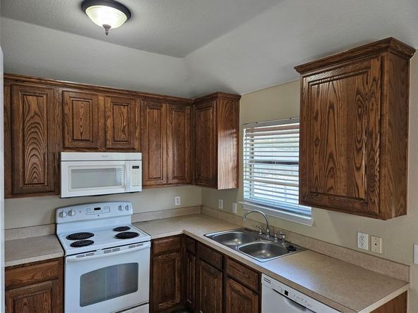 9337  Cynthia Court , Fort Worth Texas 76140