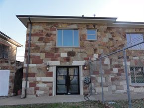 1200 E Maddox Avenue , Fort Worth Texas 76104