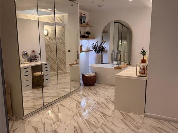 6332  Southpoint Drive , Dallas Texas 75248