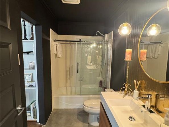 6332  Southpoint Drive , Dallas Texas 75248