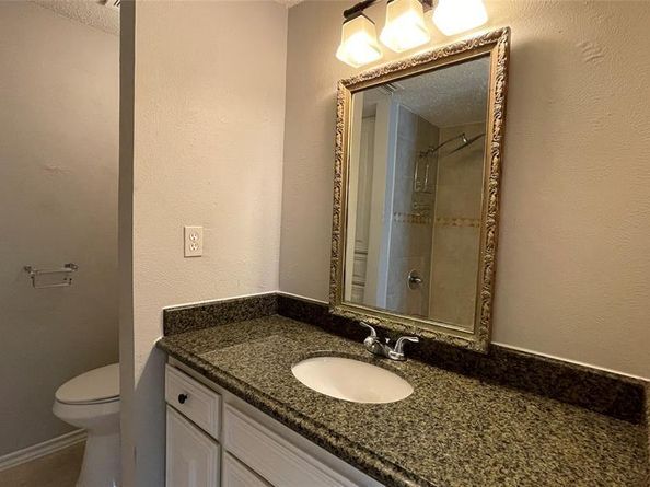 815 W Rochelle Road , Irving Texas 75062