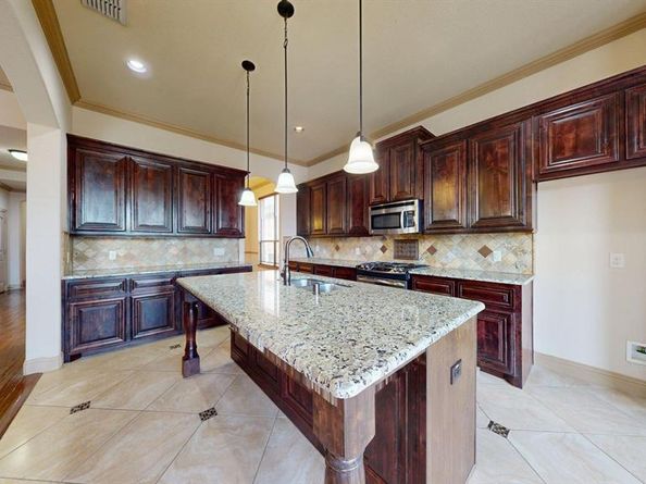 586  Deverson Drive , Rockwall Texas 75087