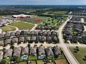 586  Deverson Drive , Rockwall Texas 75087