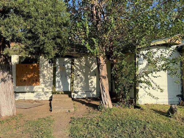 2265  Evans  , Fort Worth Texas 76104