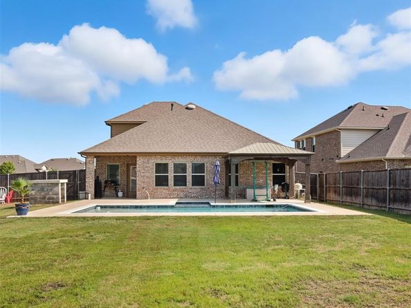 404  Baltimore Avenue , Fate Texas 75189