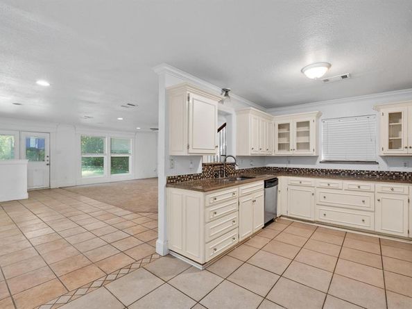 3536  Suffolk Drive , Fort Worth Texas 76109
