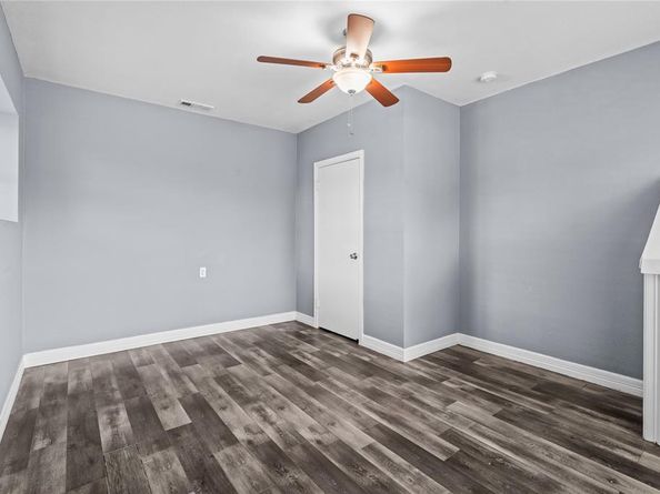 1910  Danube Drive , Dallas Texas 75203