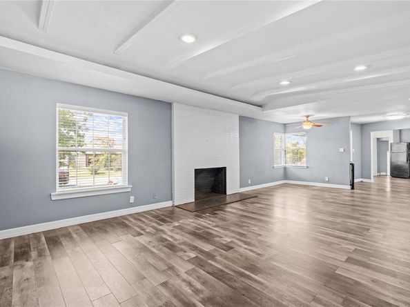 1910  Danube Drive , Dallas Texas 75203