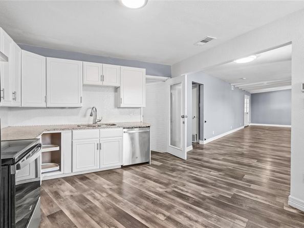 1910  Danube Drive , Dallas Texas 75203