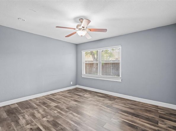1910  Danube Drive , Dallas Texas 75203