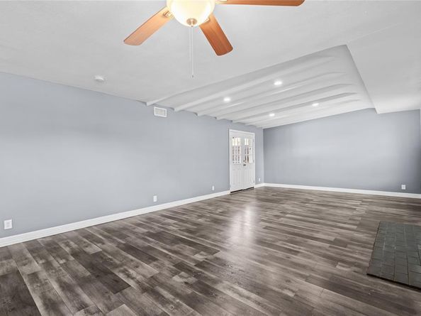 1910  Danube Drive , Dallas Texas 75203