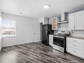 1910  Danube Drive , Dallas Texas 75203