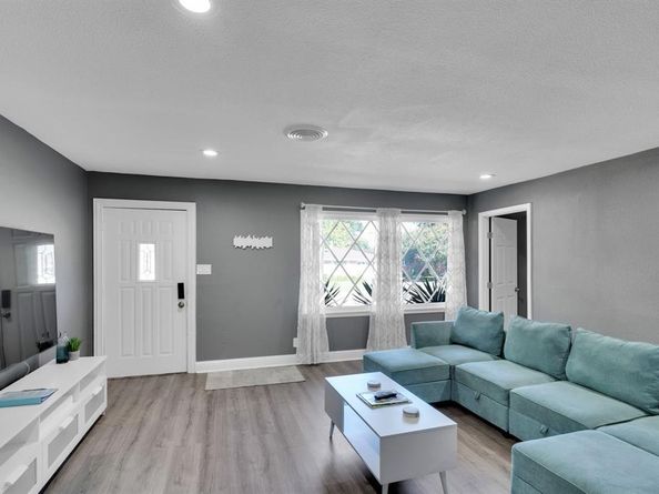 5709  Wales Avenue , Fort Worth Texas 76133