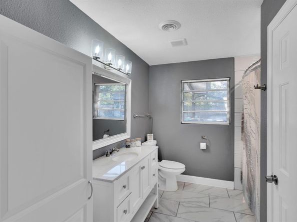 5709  Wales Avenue , Fort Worth Texas 76133