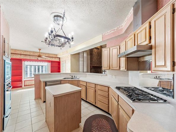 5702  Antioch Drive , Rowlett Texas 75089