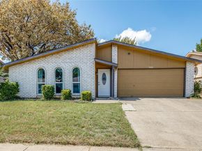 2602  Meadowview Drive , Arlington Texas 76016
