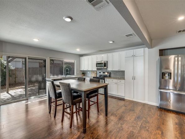 2602  Meadowview Drive , Arlington Texas 76016