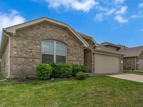 702  Grassland Way , Arlington Texas 76002