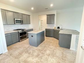 702  Grassland Way , Arlington Texas 76002