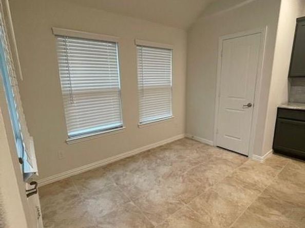 702  Grassland Way , Arlington Texas 76002