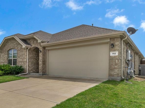 702  Grassland Way , Arlington Texas 76002