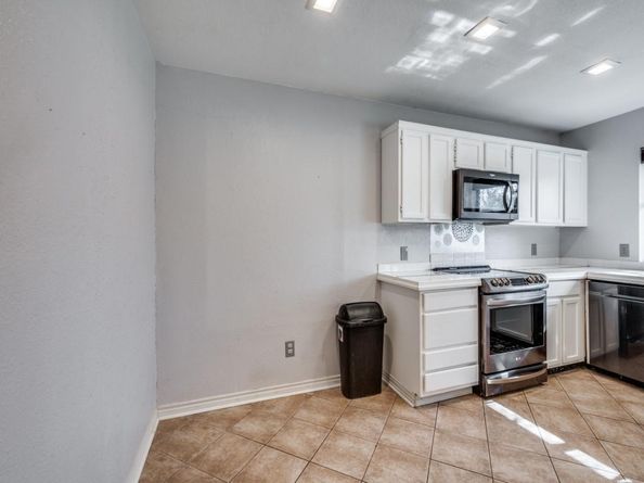 2104  Cold Springs Drive , Arlington Texas 76017