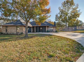 1502  Knob Hill Drive , Garland Texas 75043