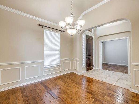 8001  Comstock Drive , Arlington Texas 76001