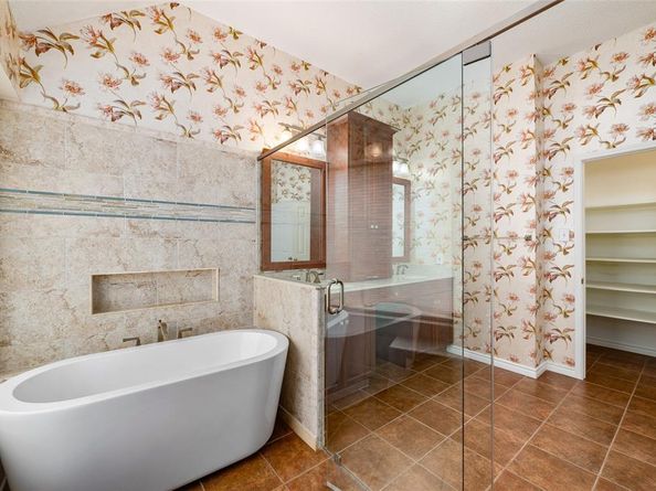 6929  Windwood Trail , Fort Worth Texas 76132
